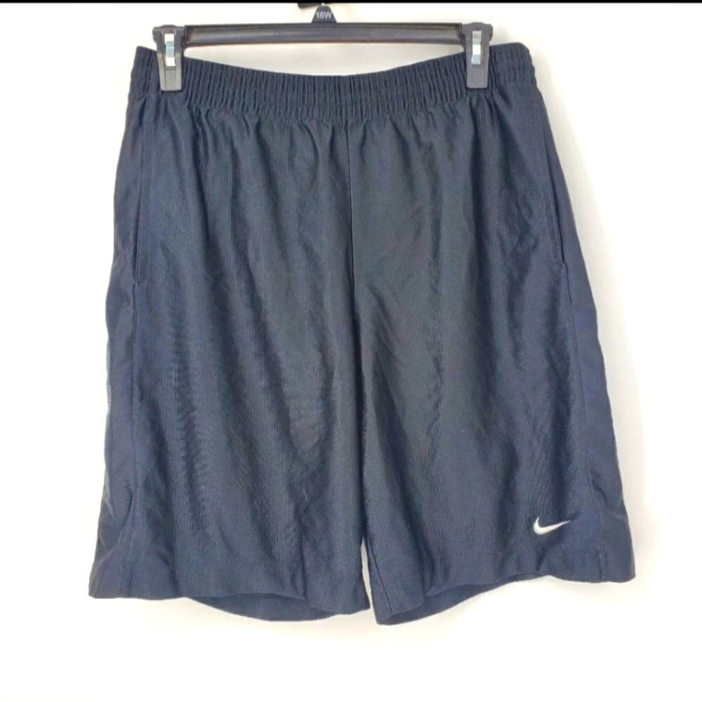 Nike Black Basketball With Side Pockets And Elastic Waistband And Drawstring